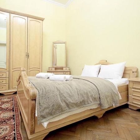 Pro Apartments 12213 Lviv Ngoại thất bức ảnh