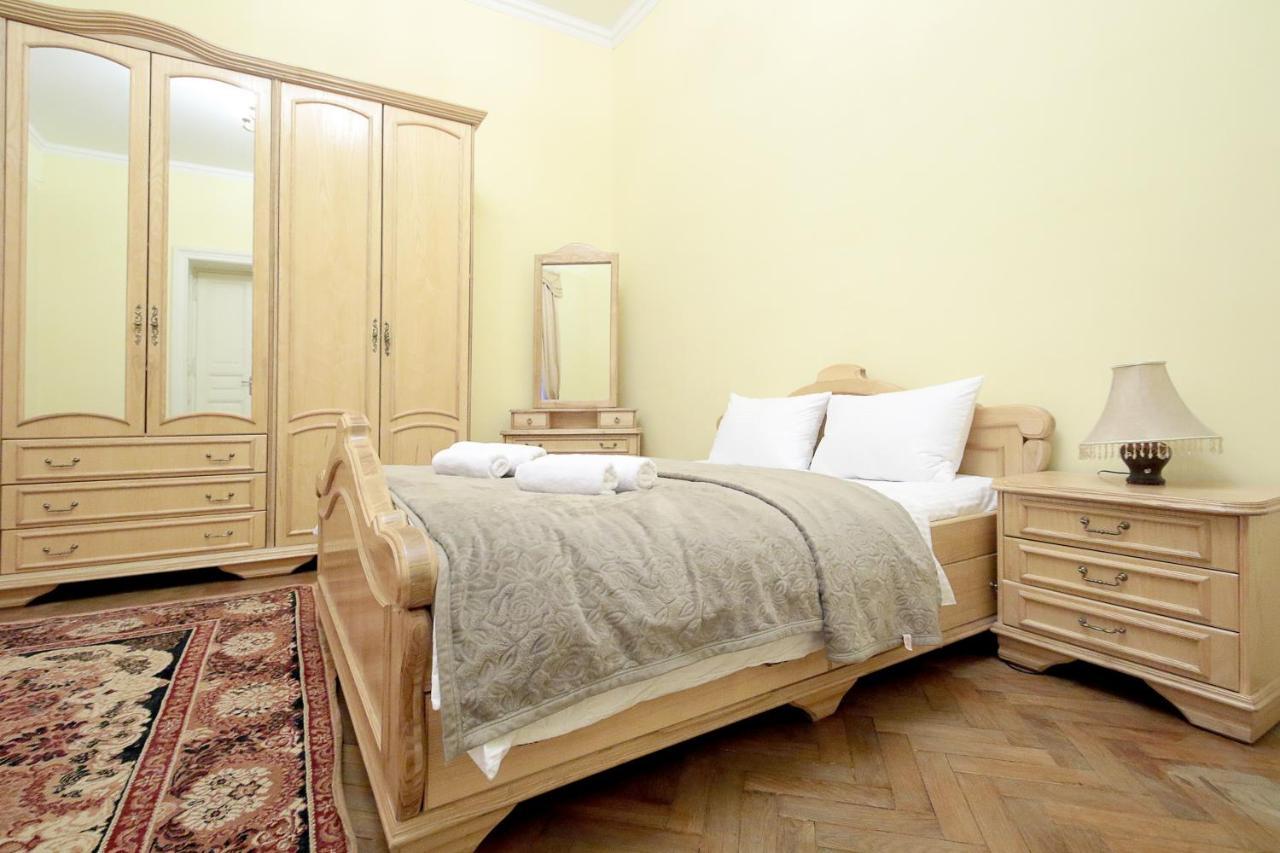 Pro Apartments 12213 Lviv Ngoại thất bức ảnh
