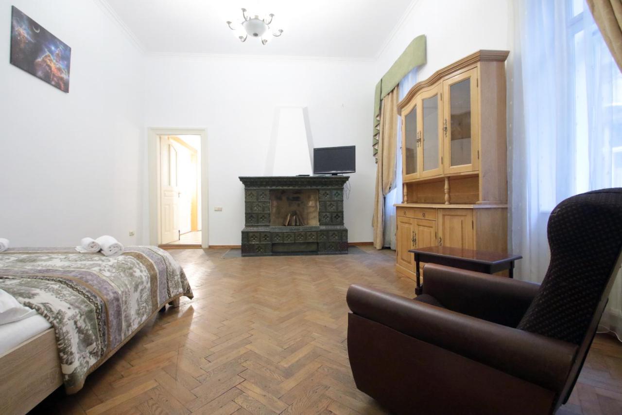 Pro Apartments 12213 Lviv Ngoại thất bức ảnh