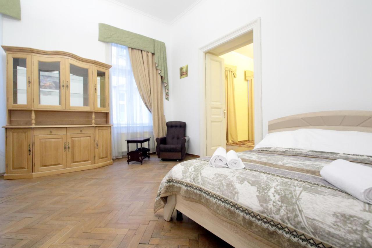 Pro Apartments 12213 Lviv Ngoại thất bức ảnh