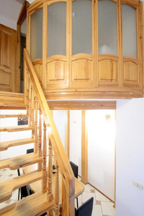 Pro Apartments 12213 Lviv Ngoại thất bức ảnh