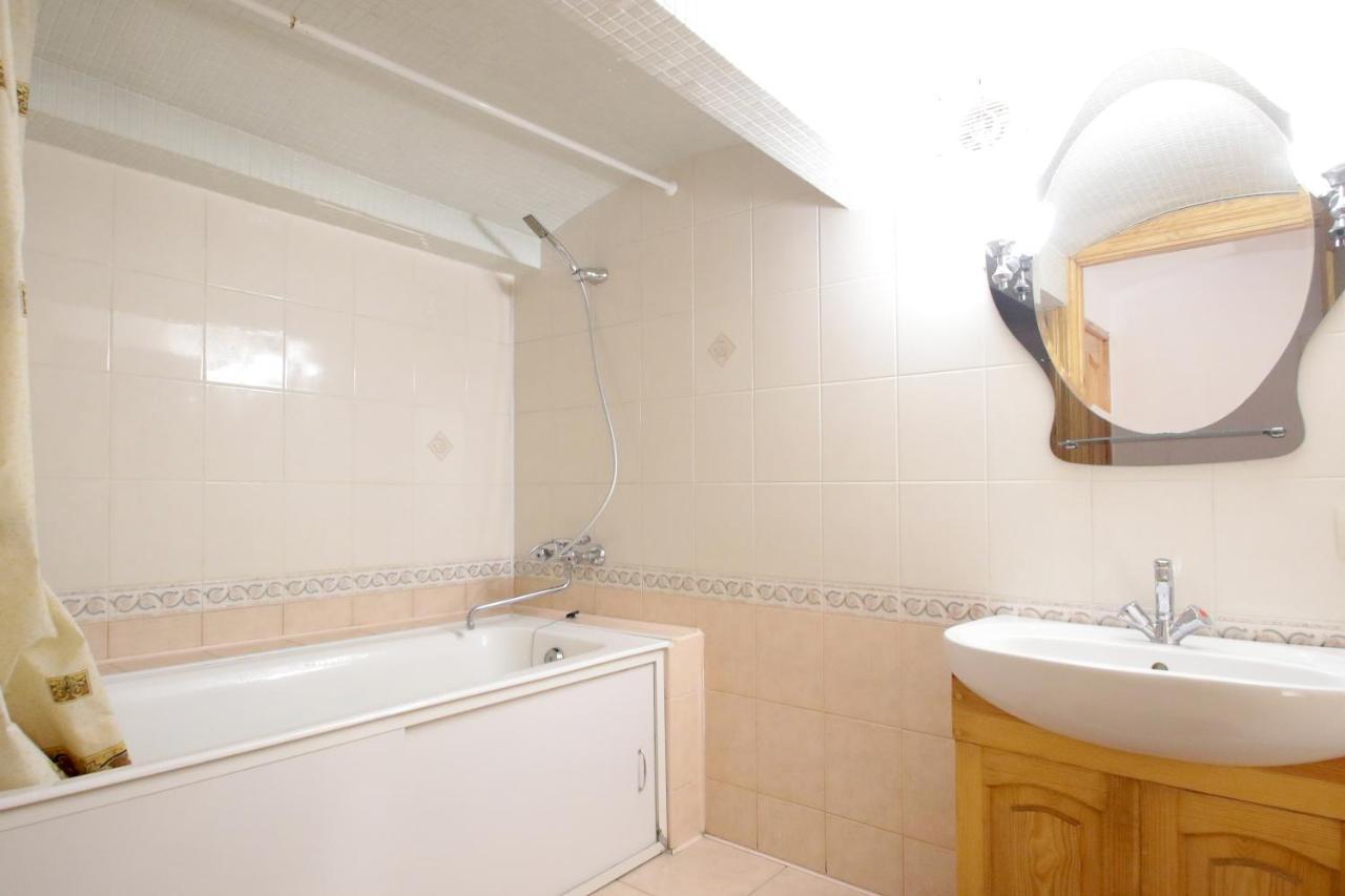Pro Apartments 12213 Lviv Ngoại thất bức ảnh